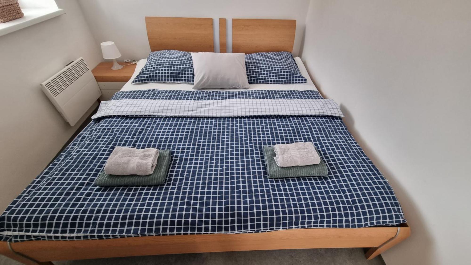 Atrium Apartment *